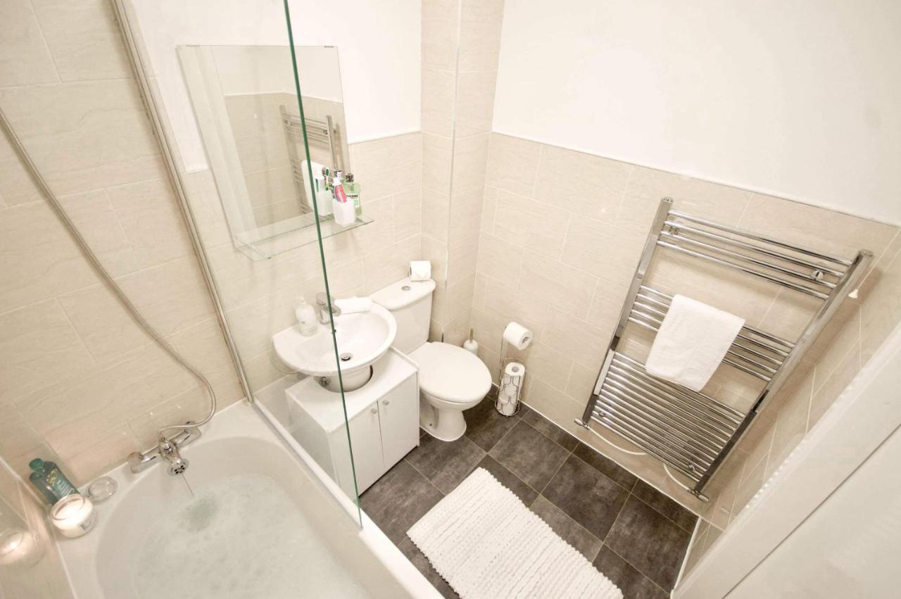Affordable Digs Nr City Centre Sleeps5 Free Secure Parking Κόβεντρι Εξωτερικό φωτογραφία